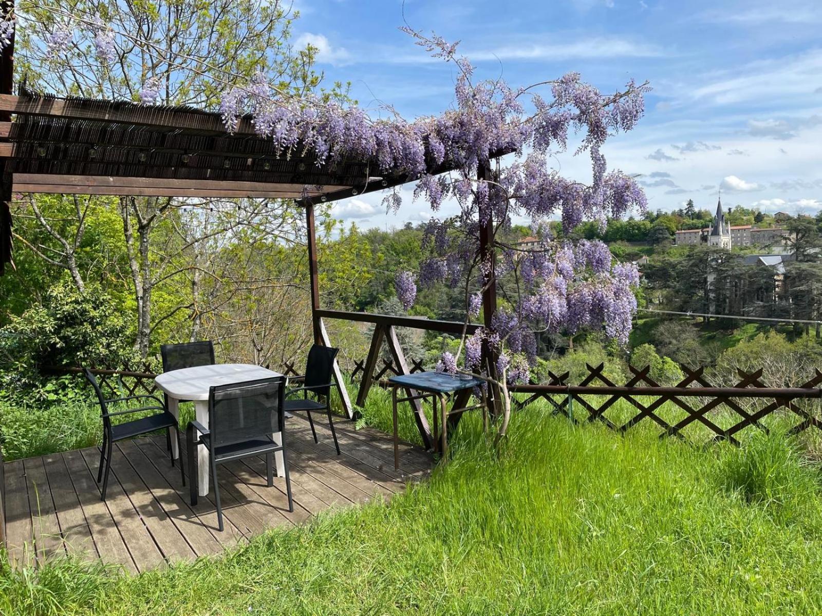 Le Chalet Du Parc Annonay Bagian luar foto